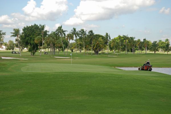 Cost of Golf Course Maintenance in Gaithersburg